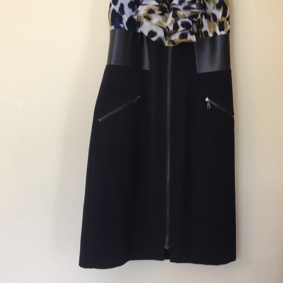 Laundry halter top dress with front zipper - Picture 3 of 6